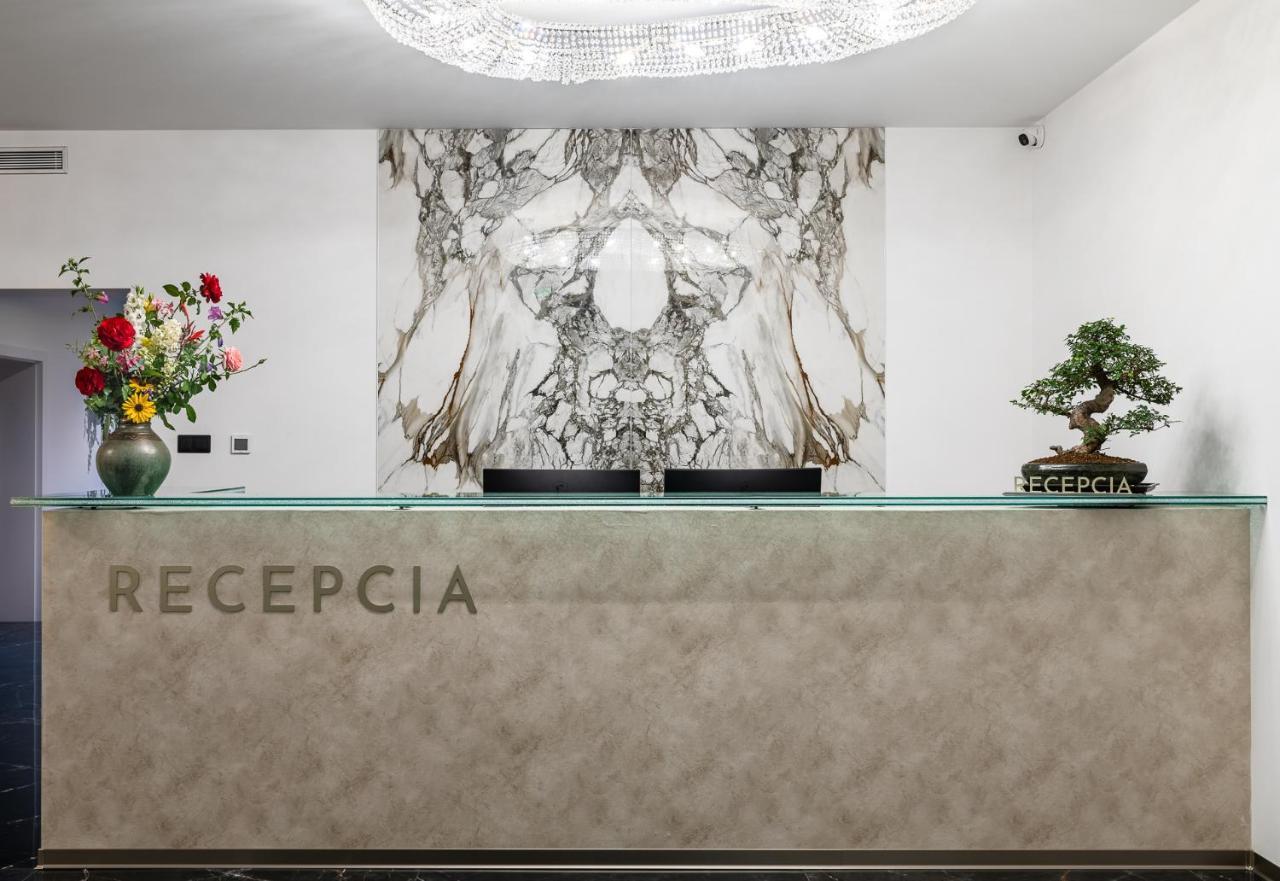 Hotel Zemplen Михаловце Екстериор снимка
