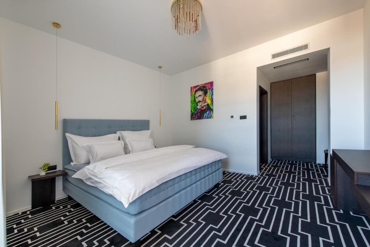 Hotel Zemplen Михаловце Екстериор снимка