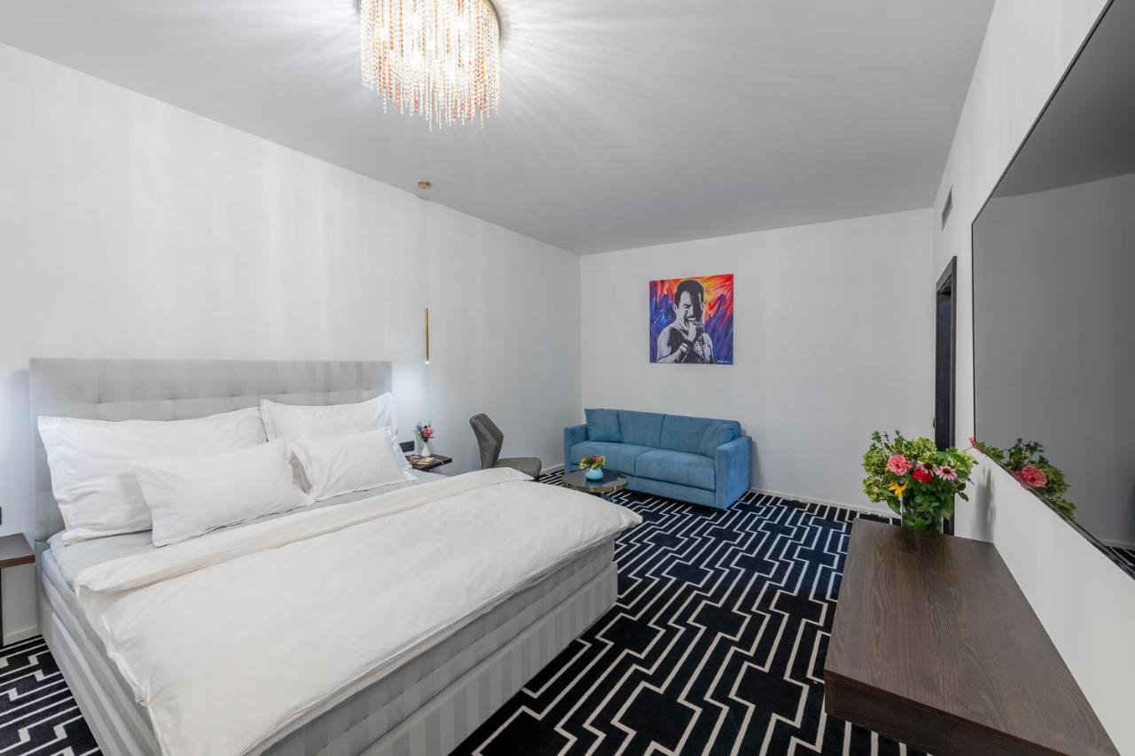 Hotel Zemplen Михаловце Екстериор снимка