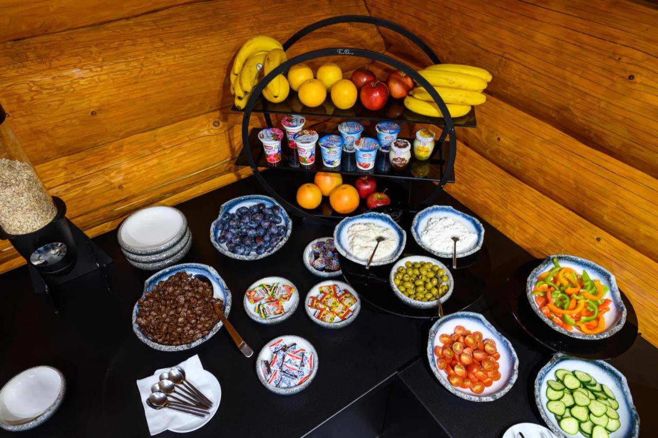 Hotel Zemplen Михаловце Екстериор снимка