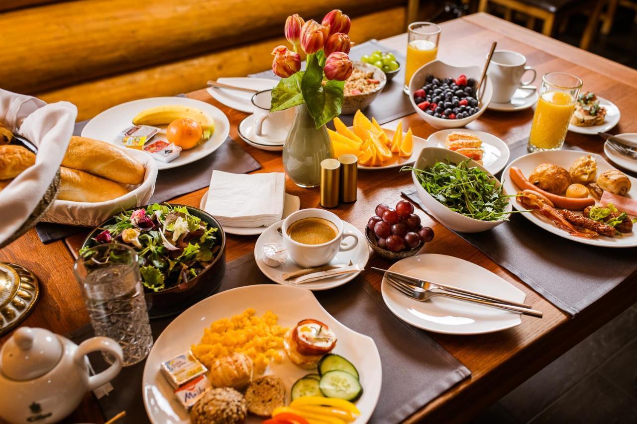 Hotel Zemplen Михаловце Екстериор снимка